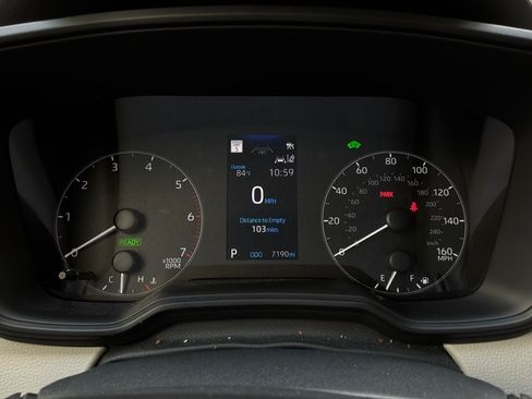 Used 2025 Toyota Corolla LE FWD image 34
