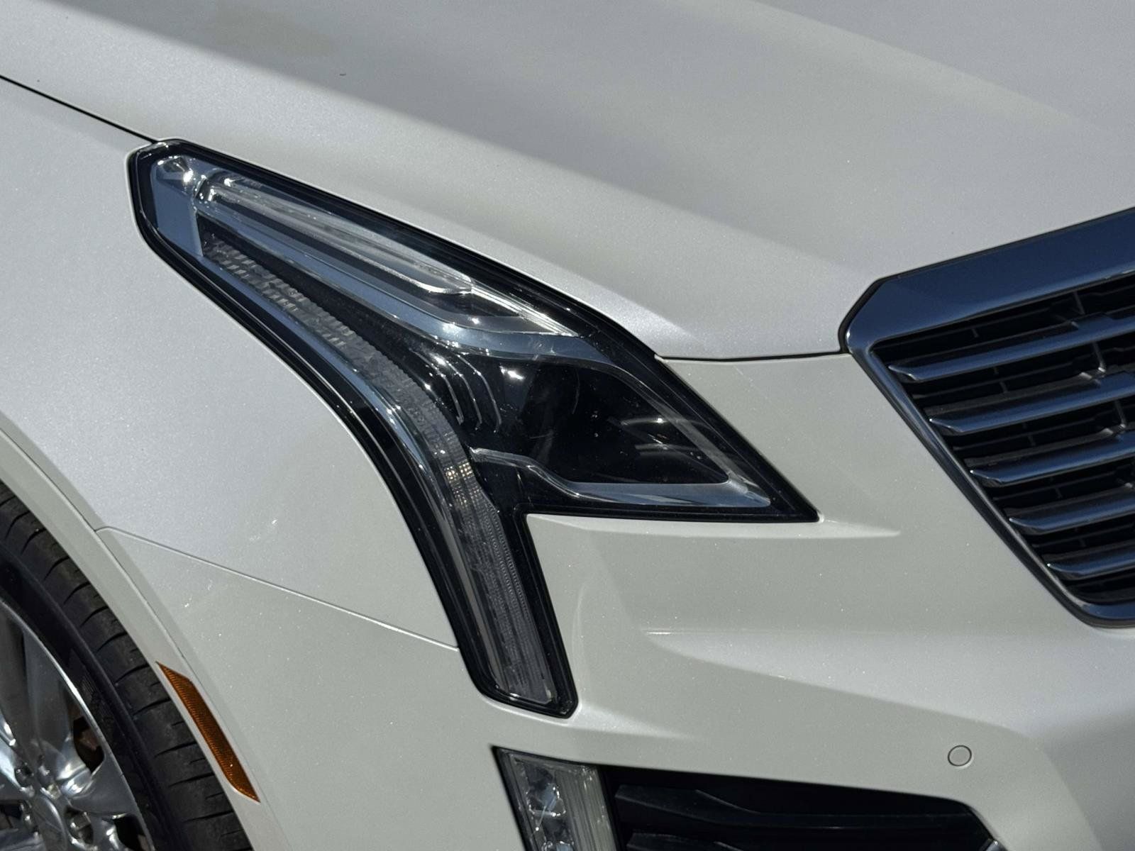Used 2017 Cadillac XT5 Platinum AWD/4WD image 7