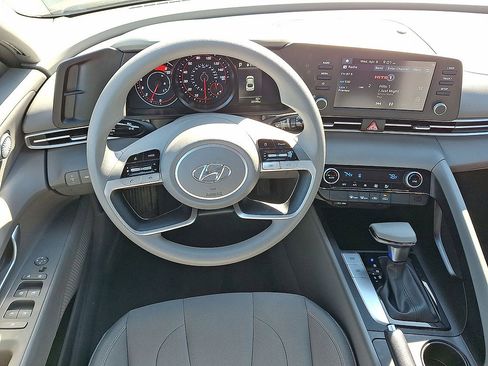 Used 2023 Hyundai Elantra SEL FWD image 20