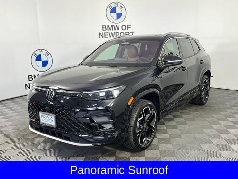 Used 2025 Volkswagen Tiguan SEL R-Line AWD/4WD image 3