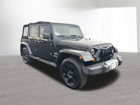 Used 2011 Jeep Wrangler Unlimited Sahara w/ Dual Top Group AWD/4WD image 2