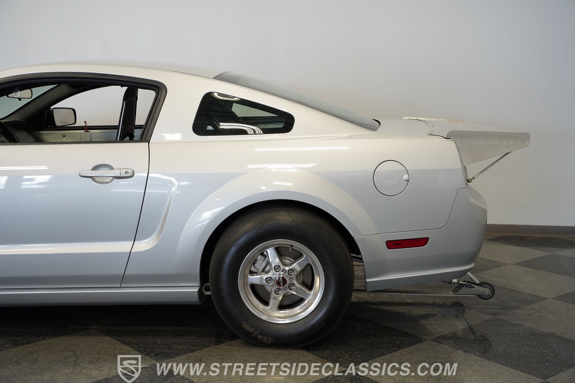 Used 2006 Ford Mustang GT RWD image 25