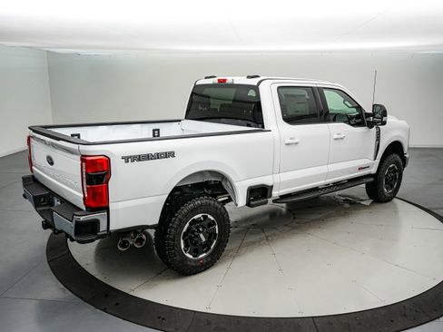 New 2026 Ford F250 Lariat w/ Tremor Off-Road Package image 4