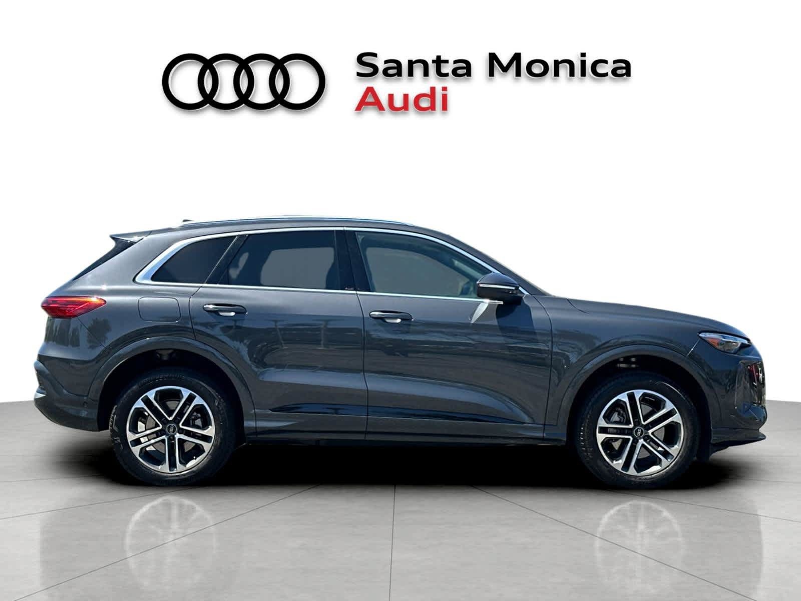 Used 2025 Audi Q5 Premium w/ Premium Plus AWD/4WD image 8
