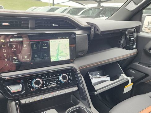 New 2026 GMC Sierra 1500 AT4 w/ AT4 Premium Package AWD/4WD image 34