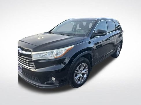 Used 2015 Toyota Highlander XLE AWD/4WD image 2