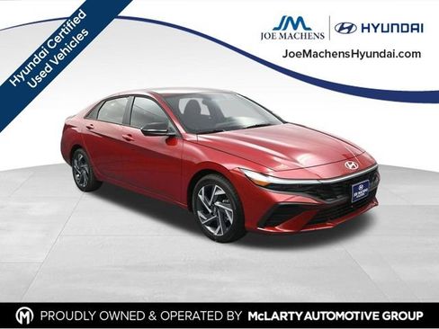 Used 2025 Hyundai Elantra Sport FWD image 2