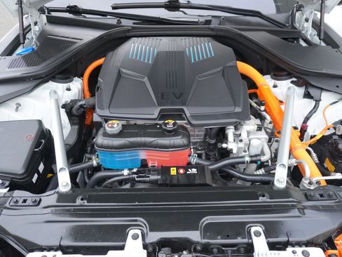 Used 2023 Genesis G80 image 37