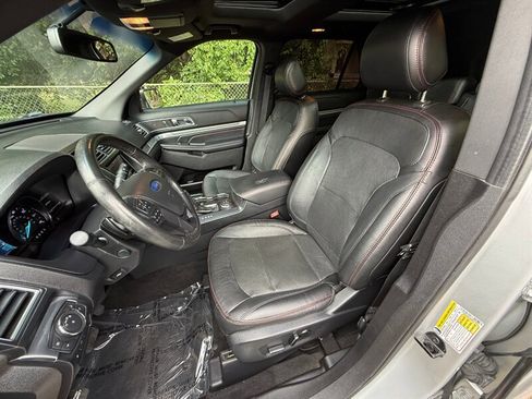 Used 2016 Ford Explorer Sport w/ Equipment Group 401A image 8