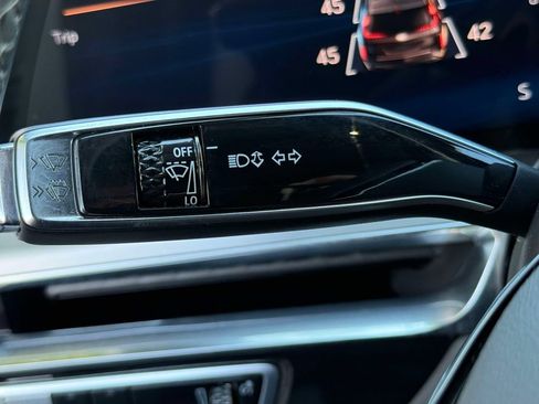 Used 2024 Cadillac Lyriq Luxury RWD image 29
