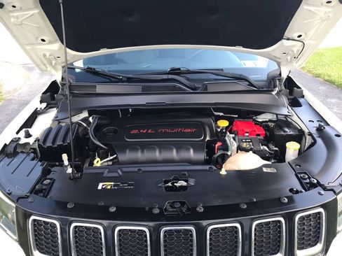 Used 2019 Jeep Compass Latitude w/ Popular Equipment Group AWD/4WD image 56
