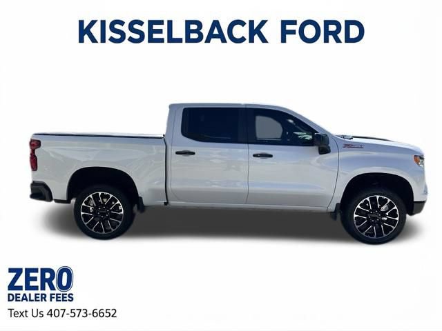 Used 2024 Chevrolet Silverado 1500 LT Trail Boss w/ Convenience Package II AWD/4WD image 2
