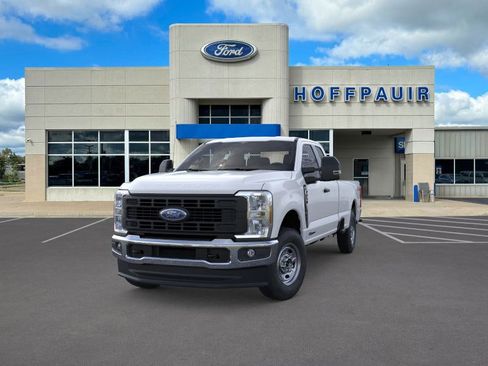 New 2025 Ford F250 XL w/ XL Chrome Package image 2