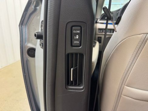 New 2026 Honda Odyssey Touring image 17