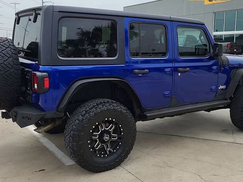 Used 2019 Jeep Wrangler Unlimited Sport S AWD/4WD image 8