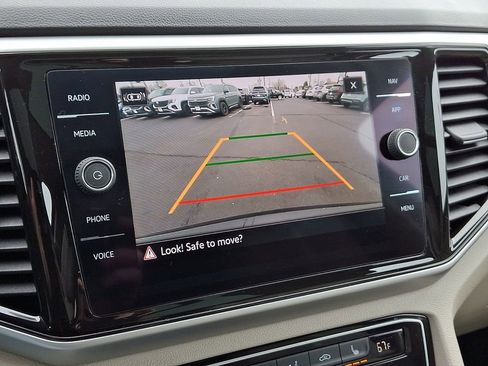 Certified 2022 Volkswagen Atlas SEL image 18