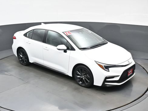 Used 2024 Toyota Corolla SE FWD image 33