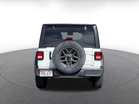 Used 2025 Jeep Wrangler Unlimited Sport AWD/4WD image 11