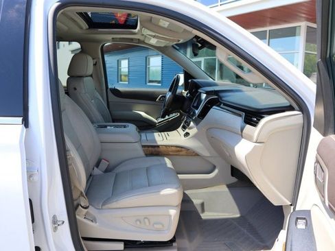 Used 2016 GMC Yukon XL Denali w/ Open Road Package AWD/4WD image 23