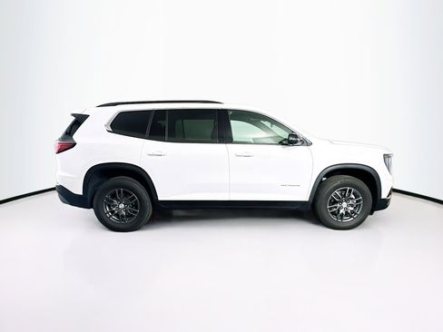Used 2025 GMC Acadia Elevation image 10