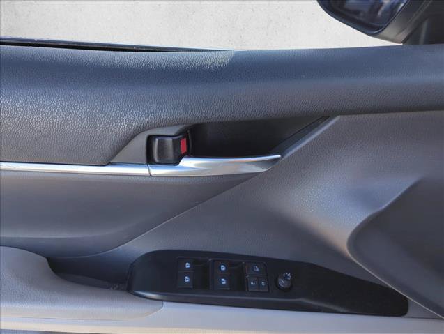 Used 2019 Toyota Camry LE FWD image 9