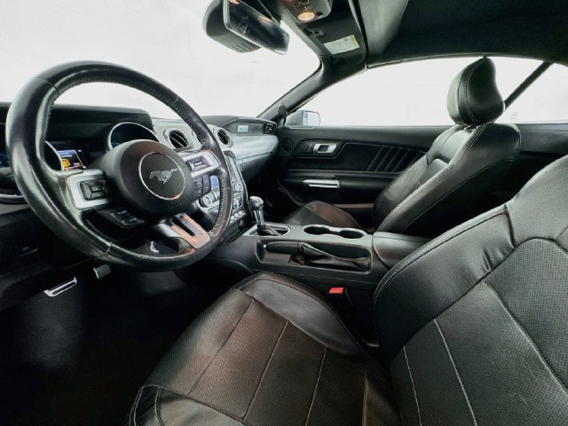 Used 2022 Ford Mustang Premium RWD image 19