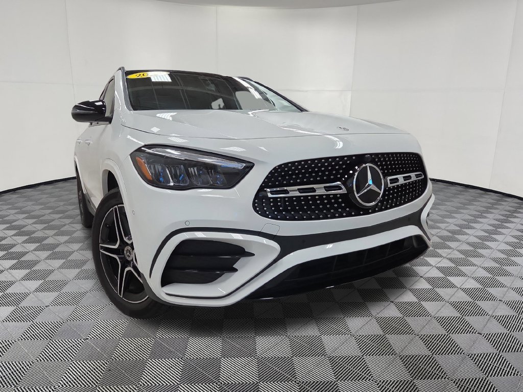 Used 2025 Mercedes-Benz GLA 250 4MATIC image 2