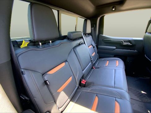 Certified 2023 GMC Sierra 1500 AT4 w/ AT4 Premium Package AWD/4WD image 19