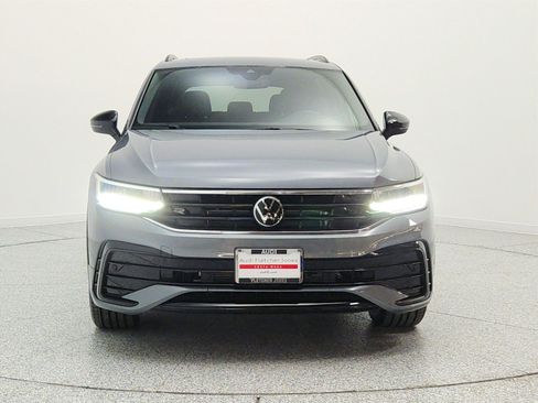 Used 2024 Volkswagen Tiguan SE R-Line FWD image 2