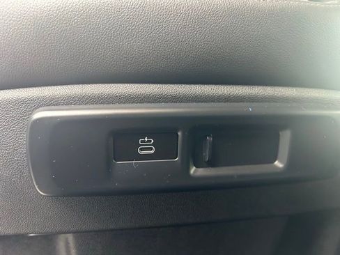 Used 2020 BMW X7 xDrive40i w/ Cold Weather Package AWD/4WD image 23