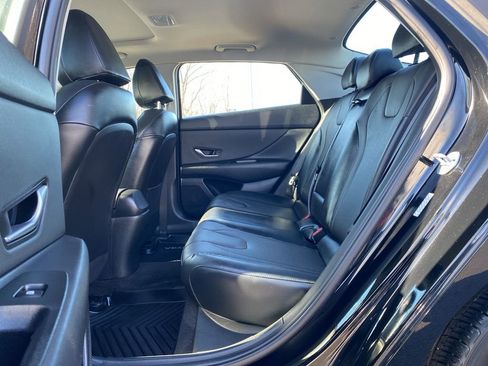 Certified 2023 Hyundai Elantra Limited w/ Winter Weather Package image 13