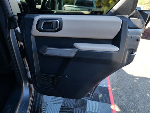 Used 2022 Ford Bronco Wildtrak image 40