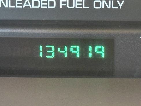 Used 1997 Chrysler Town & Country LXi image 29