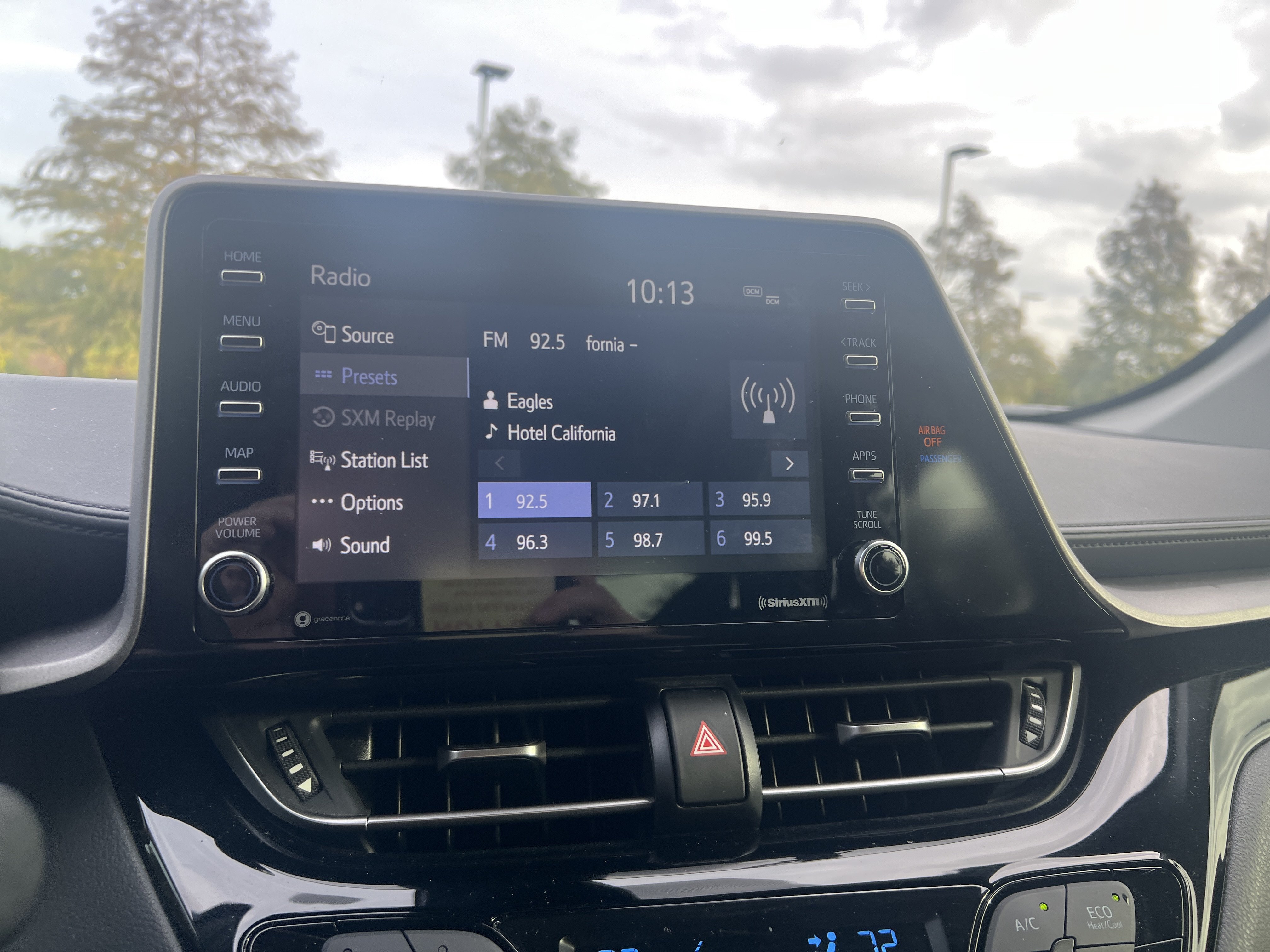 Used 2020 Toyota C-HR LE FWD image 19