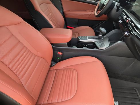 New 2026 Kia Sportage SX image 10