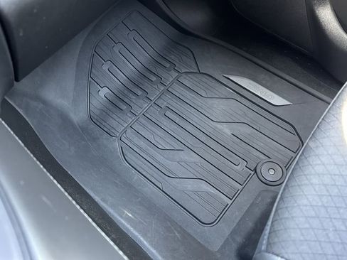 Certified 2024 GMC Yukon SLE w/ LPO, Floor Liner Package image 35