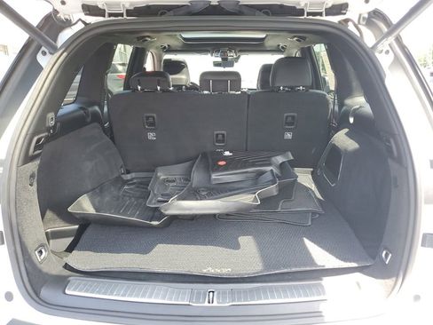 Certified 2022 Jeep Grand Cherokee Summit AWD/4WD image 9