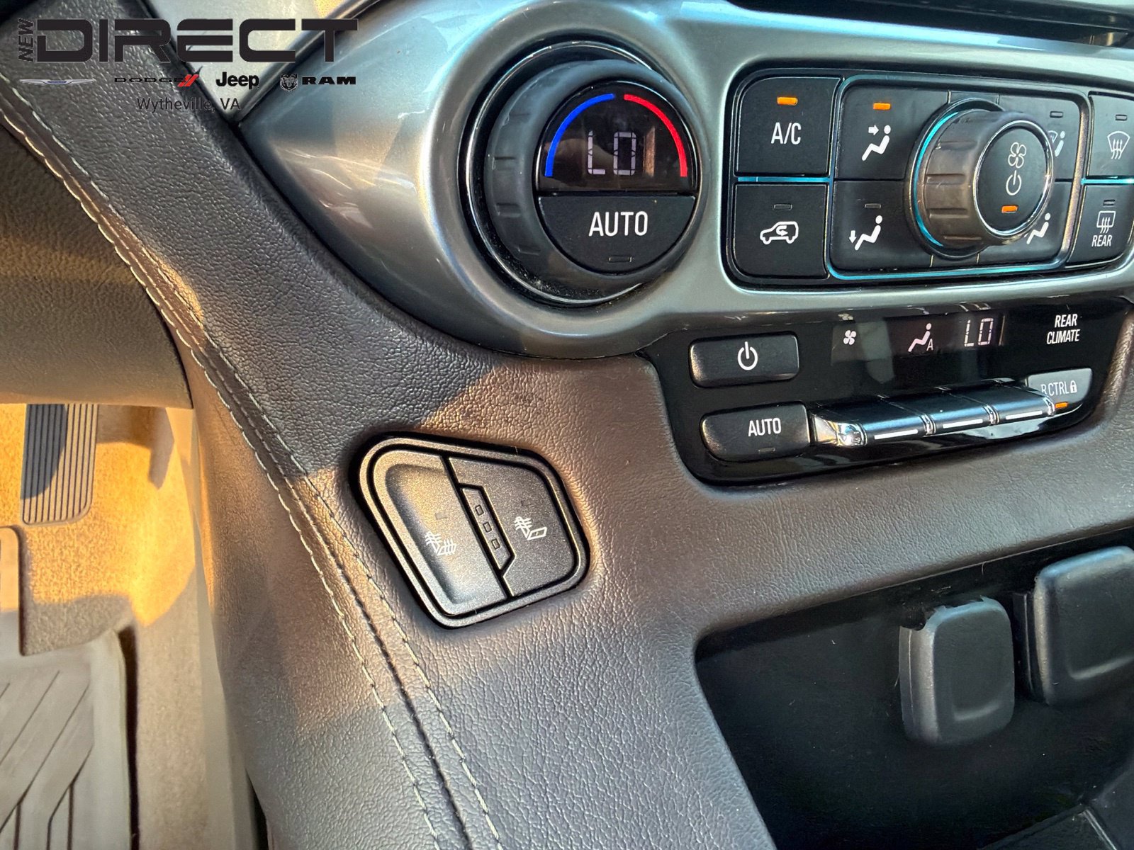 Used 2019 Chevrolet Tahoe LT w/ Luxury Package AWD/4WD image 25