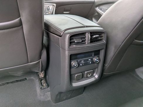 Used 2020 Buick Envision Essence image 16