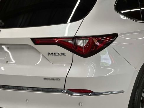 Used 2023 Acura MDX SH-AWD w/ Technology Package image 11