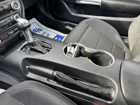 Used 2015 Ford Mustang Coupe RWD image 20