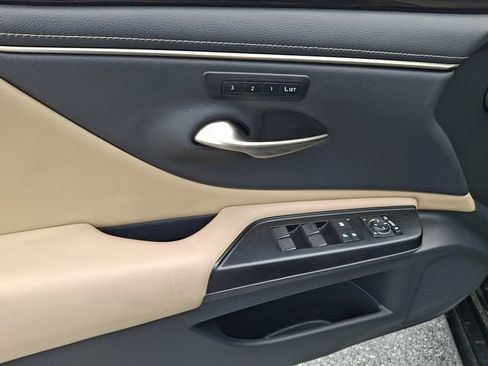 Used 2020 Lexus ES 350 w/ Premium Package FWD image 12