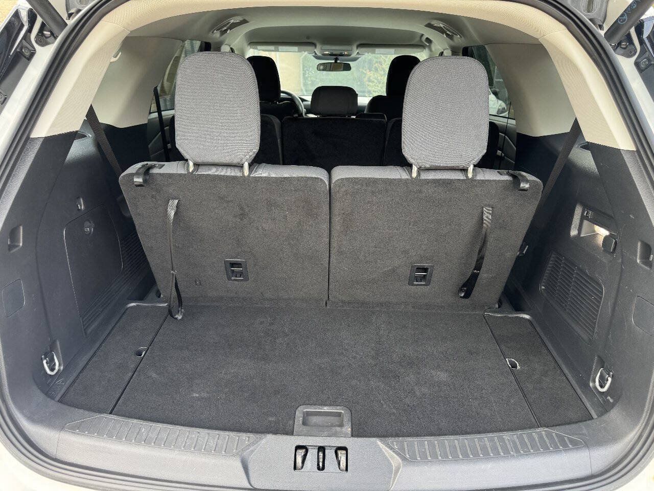 Used 2025 Ford Explorer Active RWD image 19