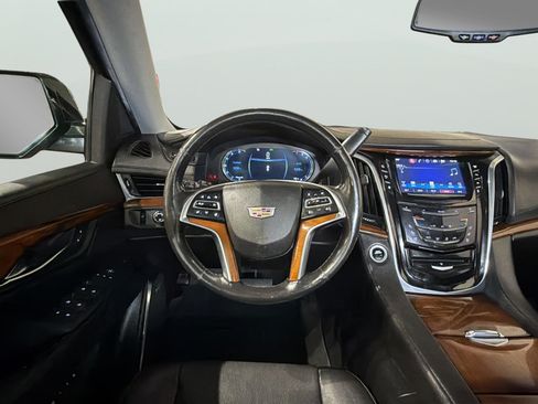 Used 2016 Cadillac Escalade ESV Luxury AWD/4WD image 15