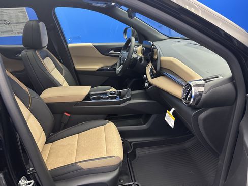 New 2026 Chevrolet Equinox ACTIV AWD/4WD image 25