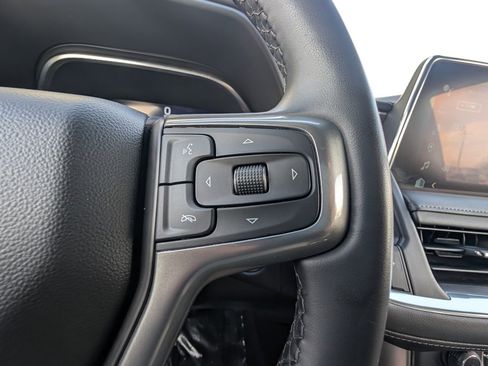 Used 2024 Chevrolet Suburban LT image 23