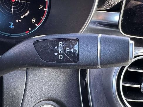 Used 2022 Mercedes-Benz GLC 300 4MATIC image 35