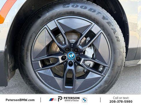 Used 2024 BMW iX xDrive50 w/ Convenience Package AWD/4WD image 37