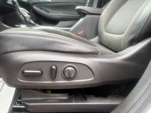 Used 2021 Buick Encore GX Preferred w/ Cold Weather Comfort Package FWD image 27