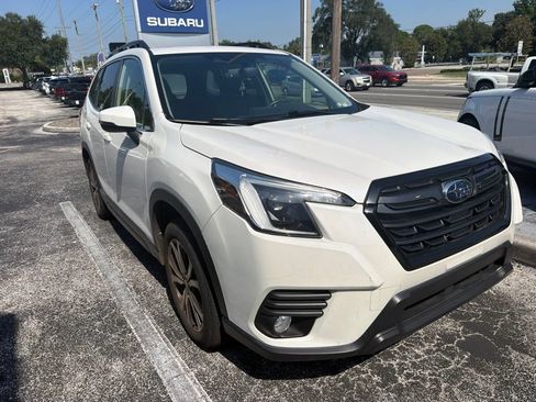 Used 2023 Subaru Forester Limited AWD/4WD image 8